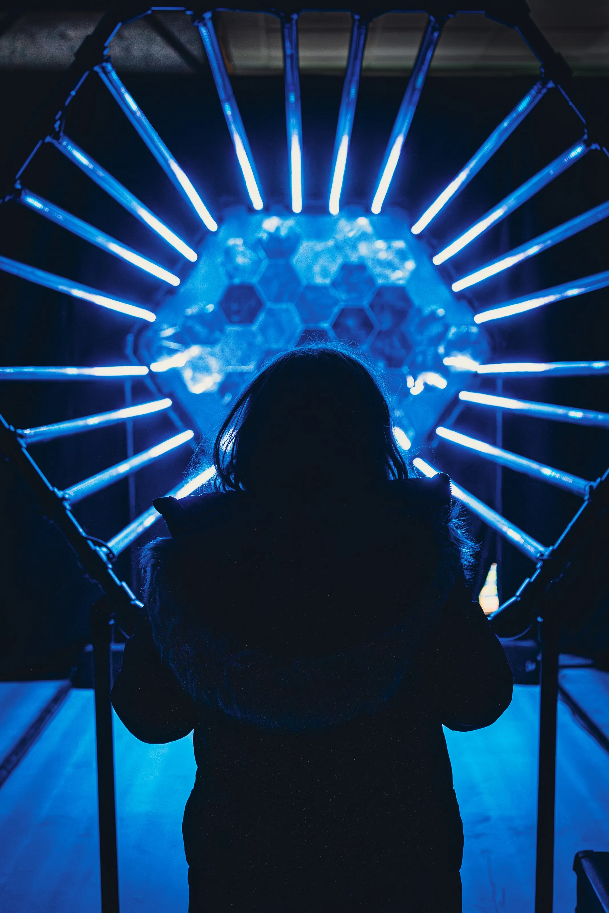 A child talks to a mysterious AI entity